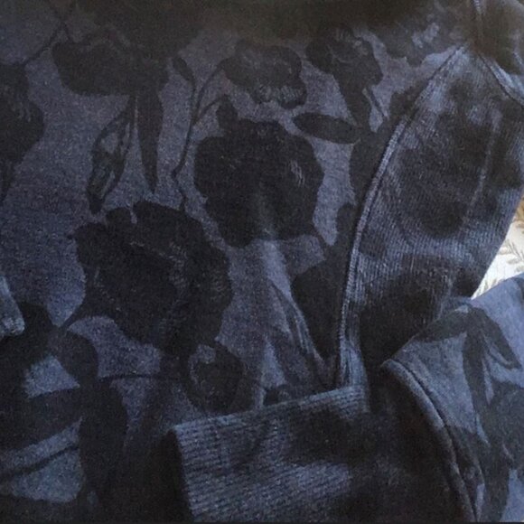 Lululemon Scuba Hoodie II Floral (Inkwell Cotton) Fleece Sweater Size 10 - Picture 5 of 8